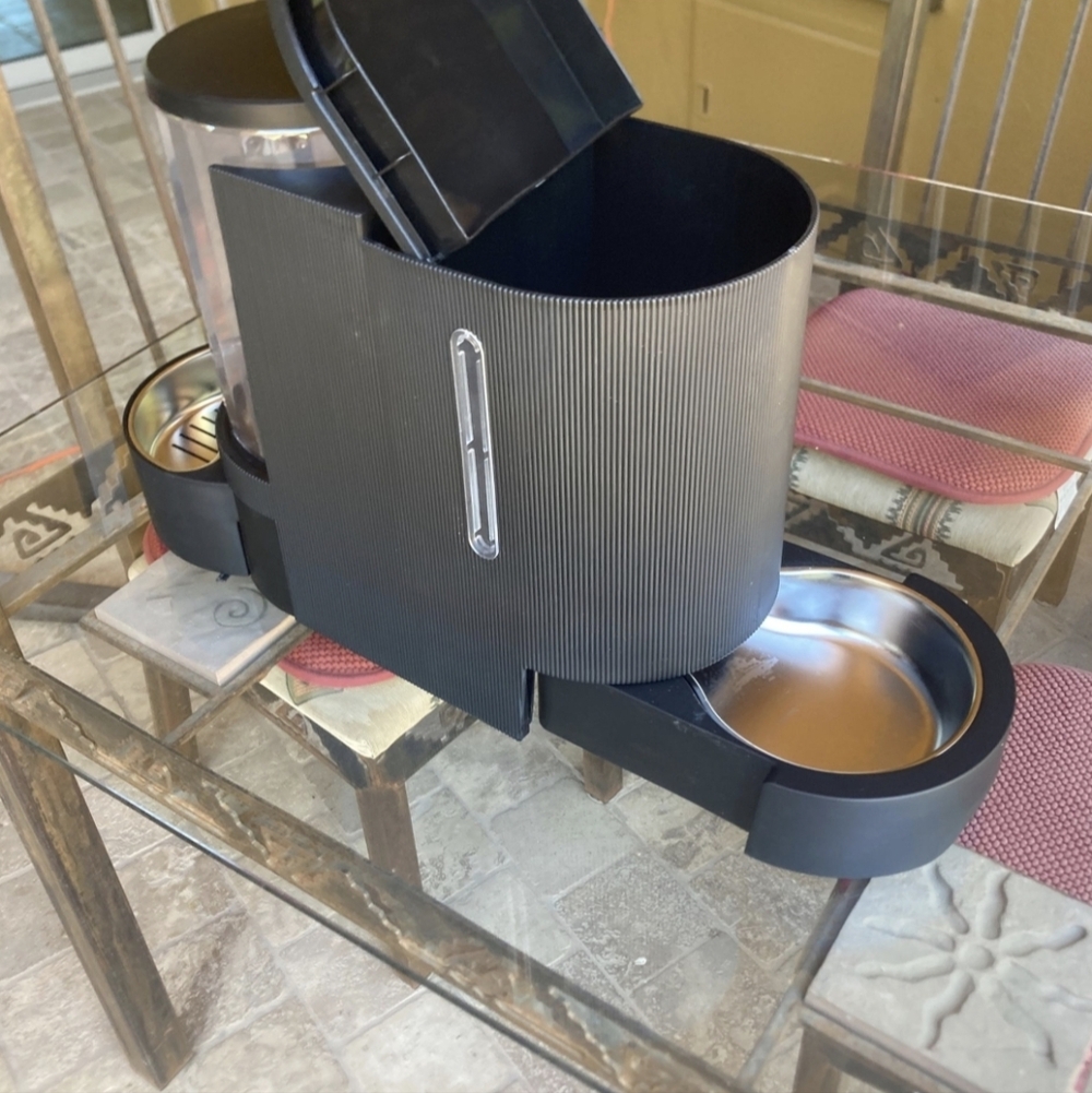 Top Paw 2-in-1 Gravity Pet Feeder & Water